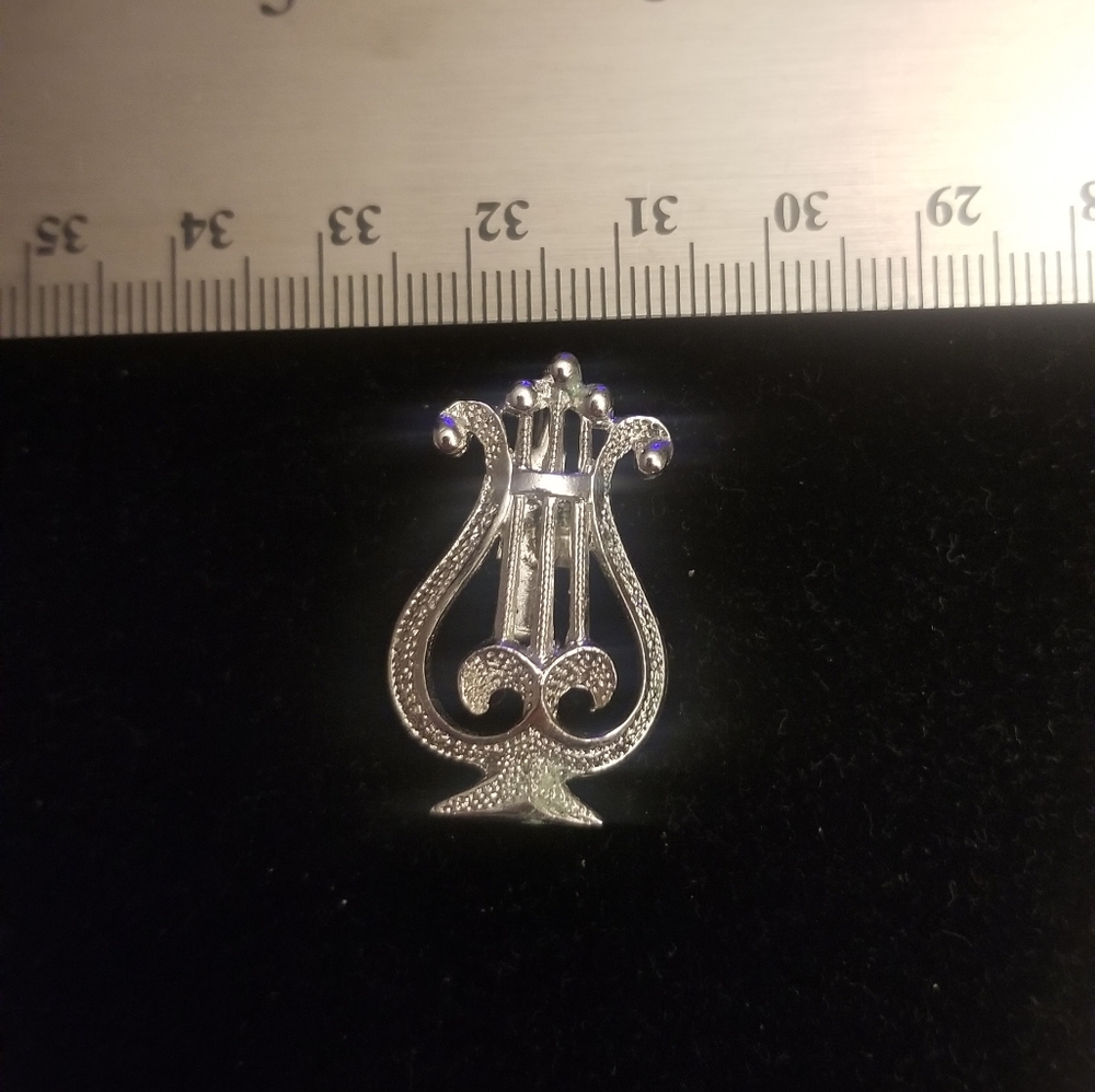 Vintage ORA harp brooch